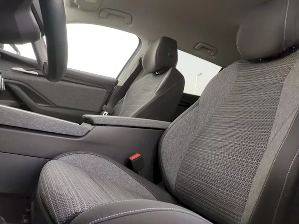 Škoda Superb combi Selection 2,0 Tdi 142 kw - foto 23