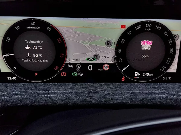 Škoda Superb combi Selection 2,0 Tdi 142 kw - foto 7