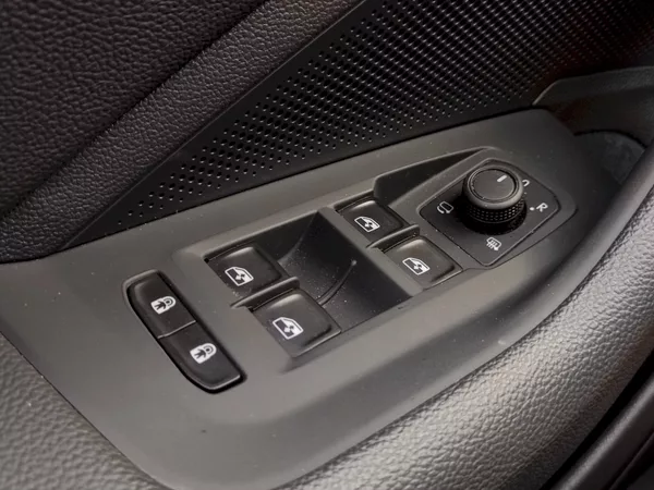 Škoda Superb L&K 2,0 Tdi 142 Kw 4x4 DSG - foto 31