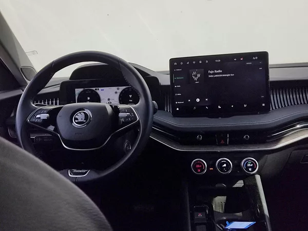 Škoda Superb L&K 2,0 Tdi 142 Kw 4x4 DSG - foto 6