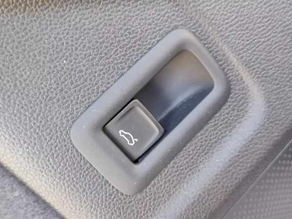 Škoda Superb Combi SportLine 2,0 Tdi 142 Kw - foto 32