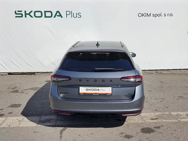 Škoda Superb Combi SportLine 2,0 Tdi 142 Kw - foto 41