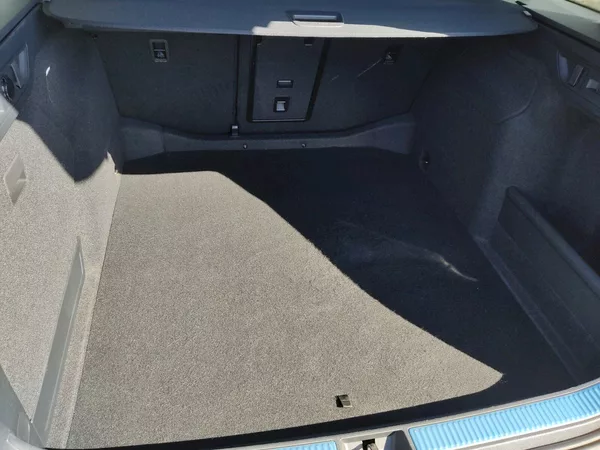 Škoda Superb Combi SportLine 2,0 Tdi 142 Kw - foto 44