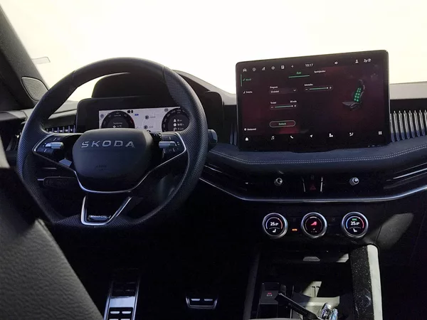 Škoda Superb Combi SportLine 2,0 Tdi 142 Kw - foto 6