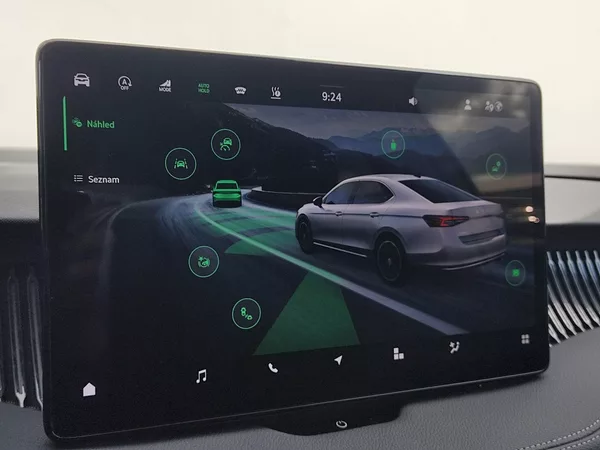 Škoda Superb L&K 2,0 Tdi 142 Kw 4x4 DSG - foto 13