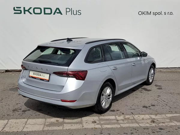Škoda Octavia Combi Ambition 2,0 Tdi 110 Kw - foto 2
