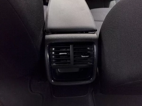 Škoda Octavia Combi Ambition 2,0 Tdi 110 Kw - foto 27