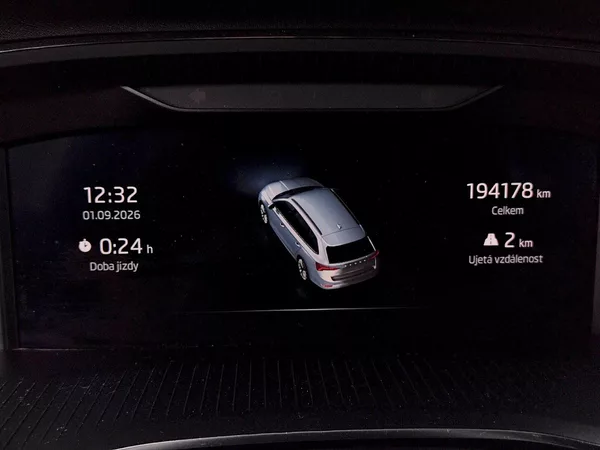 Škoda Octavia Combi Ambition 2,0 Tdi 110 Kw - foto 7