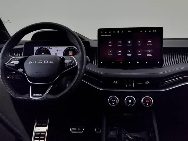 Škoda Superb iV SportLine 1,5 Tsi 150 Kw DS - foto 6