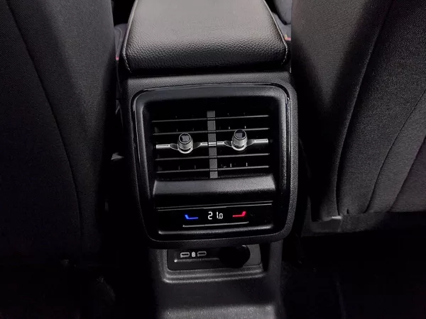 Škoda Kodiaq Selection 2,0 tdi 110 Kw DSG + - foto 27