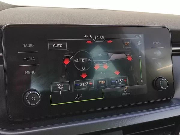 Škoda Scala Style 1,6 Tdi 85 Kw - foto 13