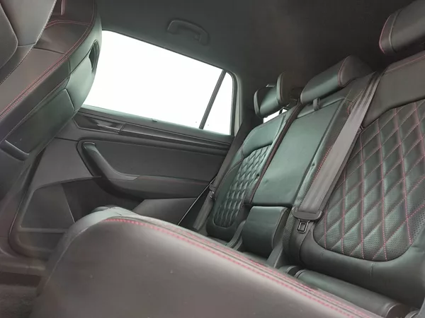 Škoda Kodiaq RS 2,0 Tsi 180 Kw 4x4 DSG - foto 30