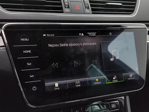 Škoda Superb Combi L&K 2,0 Tsi 206 Kw 4x4 D - foto 14