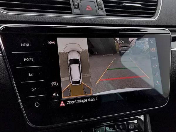 Škoda Superb Combi L&K 2,0 Tsi 206 Kw 4x4 D - foto 21