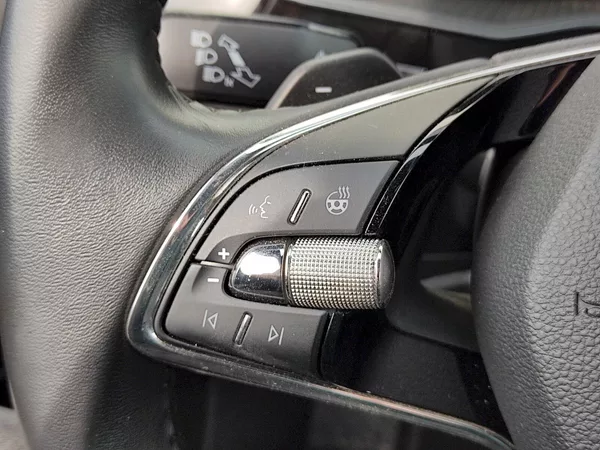 Škoda Superb Combi L&K 2,0 Tsi 206 Kw 4x4 D - foto 35