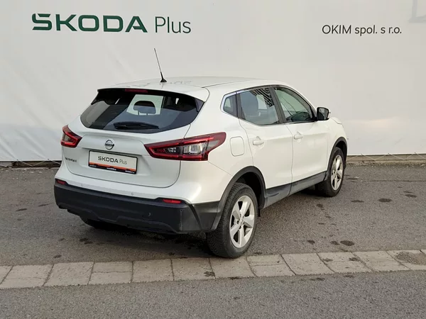 Nissan Qashqai 1,3 DIG-T 140k - foto 2