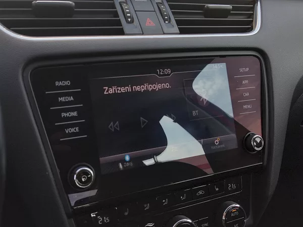 Škoda Octavia Style 1,6 Tdi 85 Kw - foto 16
