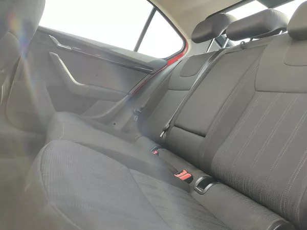 Škoda Octavia Style 1,6 Tdi 85 Kw - foto 24