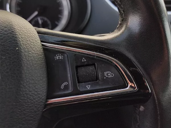 Škoda Octavia Style 1,6 Tdi 85 Kw - foto 29