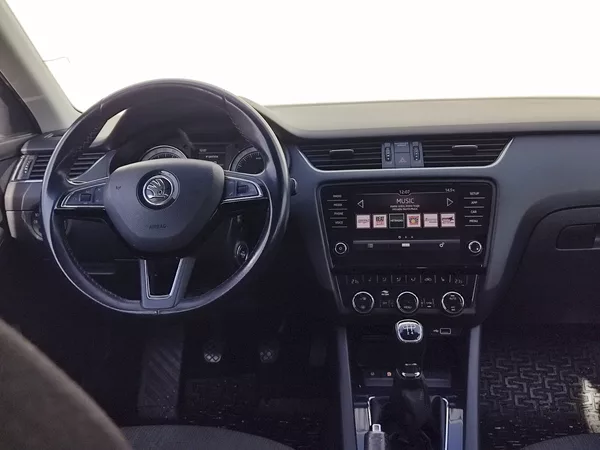 Škoda Octavia Style 1,6 Tdi 85 Kw - foto 6