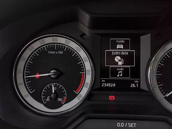 Škoda Octavia Style 1,6 Tdi 85 Kw - foto 8
