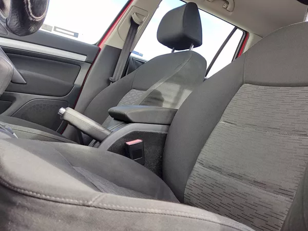 Škoda Octavia Combi Ambition 1,6 Tdi 77 Kw - foto 17