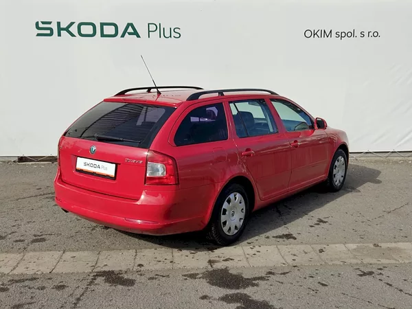 Škoda Octavia Combi Ambition 1,6 Tdi 77 Kw - foto 2