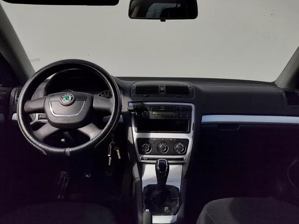 Škoda Octavia Combi Ambition 1,6 Tdi 77 Kw - foto 5
