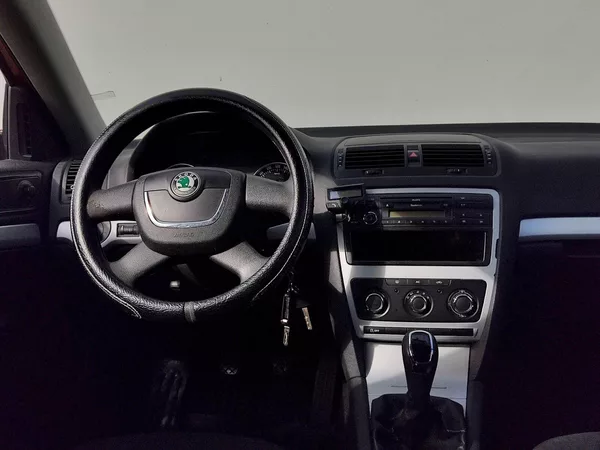 Škoda Octavia Combi Ambition 1,6 Tdi 77 Kw - foto 6