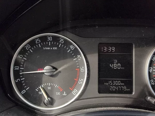 Škoda Octavia Combi Ambition 1,6 Tdi 77 Kw - foto 8