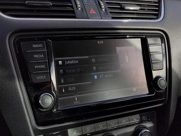 Škoda Octavia Combi Business 1,6 Tdi 81 Kw - foto 15