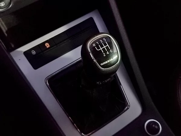 Škoda Octavia Combi Business 1,6 Tdi 81 Kw - foto 20