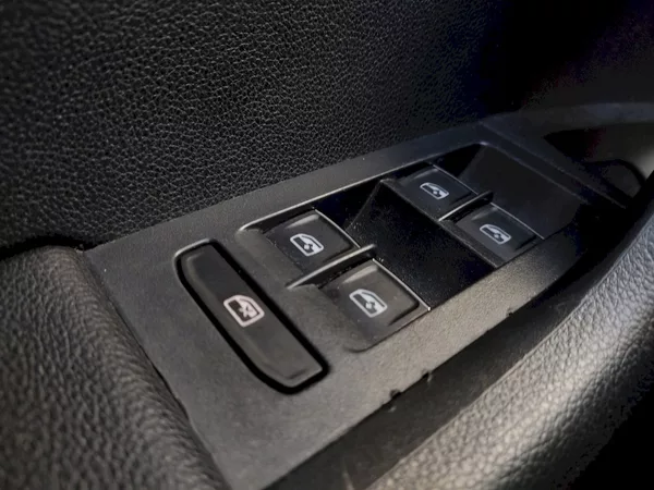 Škoda Octavia Combi Business 1,6 Tdi 81 Kw - foto 22