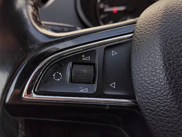 Škoda Octavia Combi Business 1,6 Tdi 81 Kw - foto 27