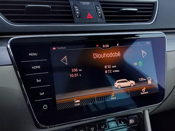 Škoda Superb Combi Style Plus 2,0 Tdi 110 - foto 18