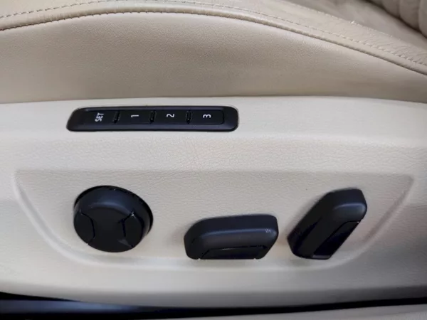 Škoda Superb Combi Style Plus 2,0 Tdi 110 - foto 31