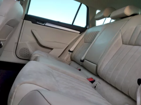Škoda Superb Combi Style Plus 2,0 Tdi 110 - foto 32