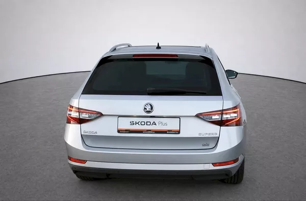Škoda Superb Combi Style Plus 2,0 Tdi 110 - foto 41
