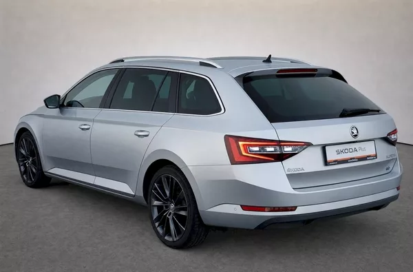 Škoda Superb Combi Style Plus 2,0 Tdi 110 - foto 42