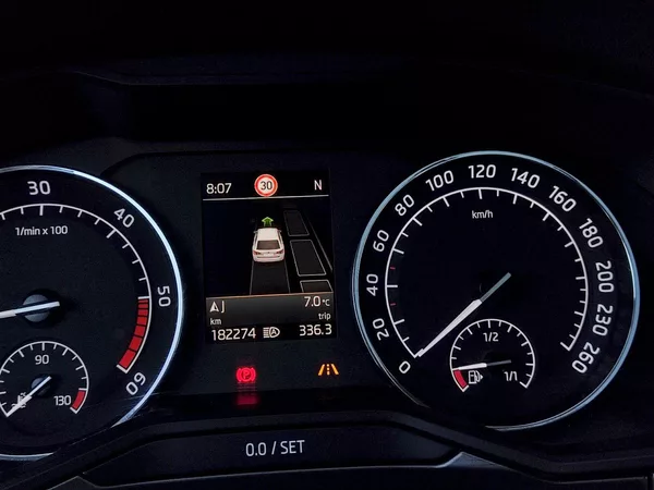 Škoda Superb Combi Style Plus 2,0 Tdi 110 - foto 9