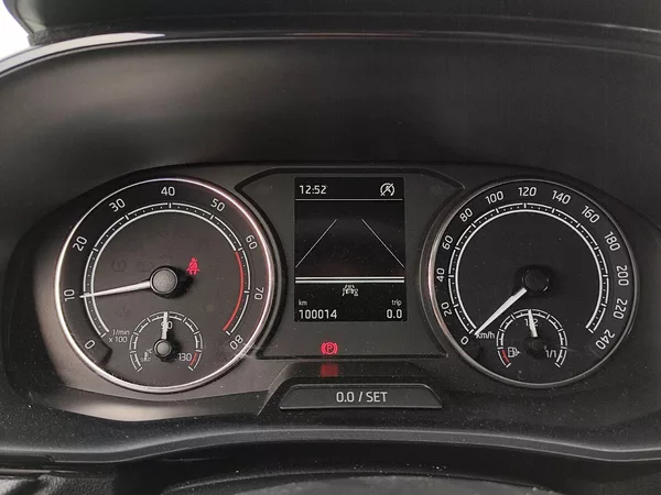 Škoda Fabia Active plus 1,0 Tsi 70Kw - foto 7