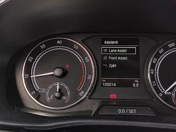 Škoda Fabia Active plus 1,0 Tsi 70Kw - foto 8