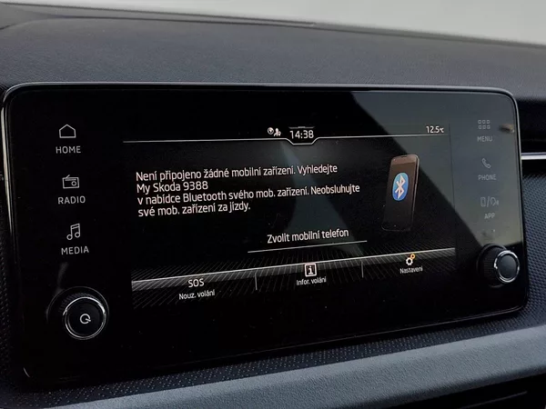 Škoda Kamiq Top Selection 1,5 Tsi + tažné - foto 12