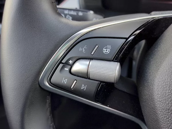 Škoda Kamiq Top Selection 1,5 Tsi + tažné - foto 26