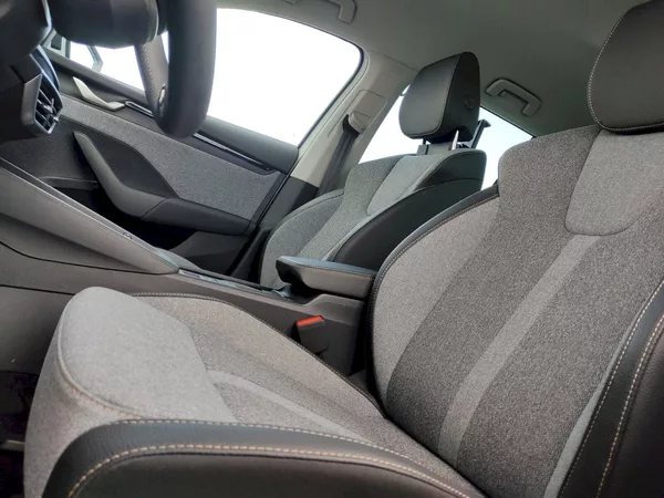 Škoda Octavia Combi Top Selection 1,5 Tsi 11 - foto 25