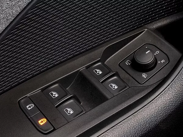 Škoda Octavia Combi Top Selection 1,5 Tsi 11 - foto 26