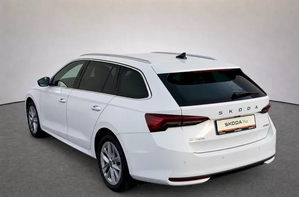 Škoda Octavia Combi Top Selection 1,5 Tsi 11 - foto 35
