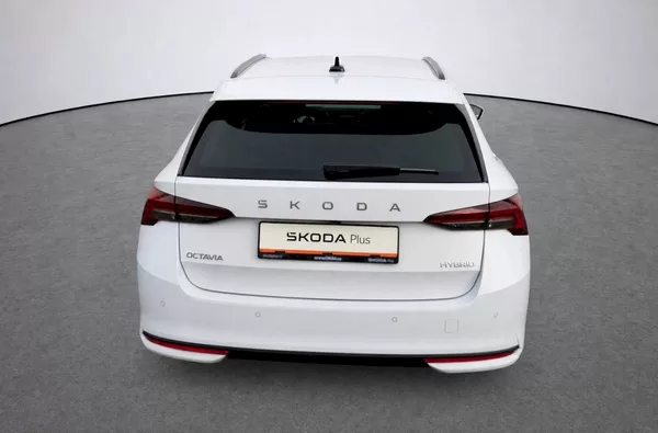Škoda Octavia Combi Top Selection 1,5 Tsi 11 - foto 36