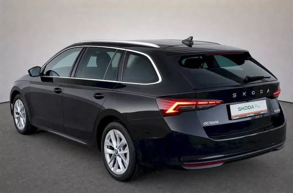 Škoda Octavia Combi Top Selection 1,5 Tsi 11 - foto 34