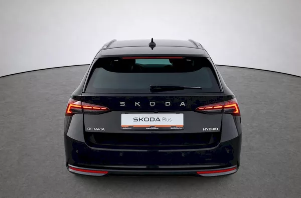 Škoda Octavia Combi Top Selection 1,5 Tsi 11 - foto 35
